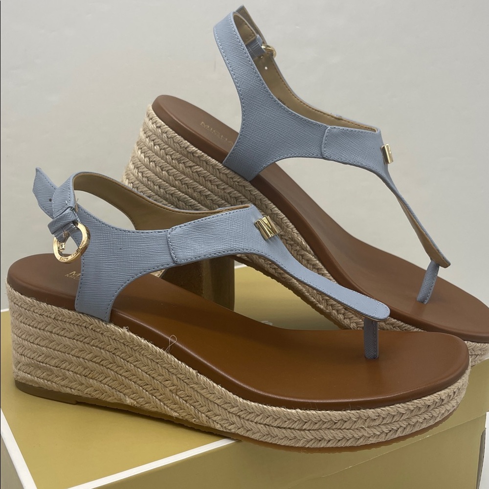 Michael Kors LANEY THONG FAUX LEATHER Pale Blue
40TOLAMS2L Heeled Sandals Wedge - Picture 7 of 16